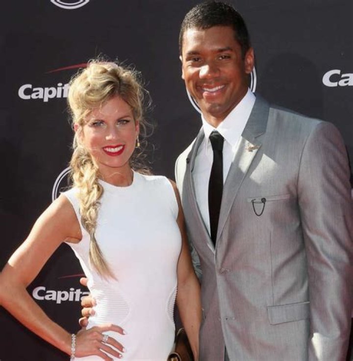 Is Ashton Meem Still Married? Uncover The Truth