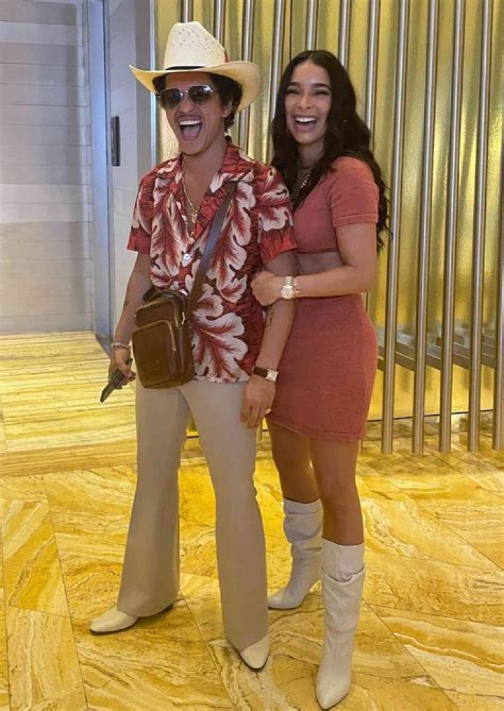 Meet Jessica Caban: Unveiling The Enigma