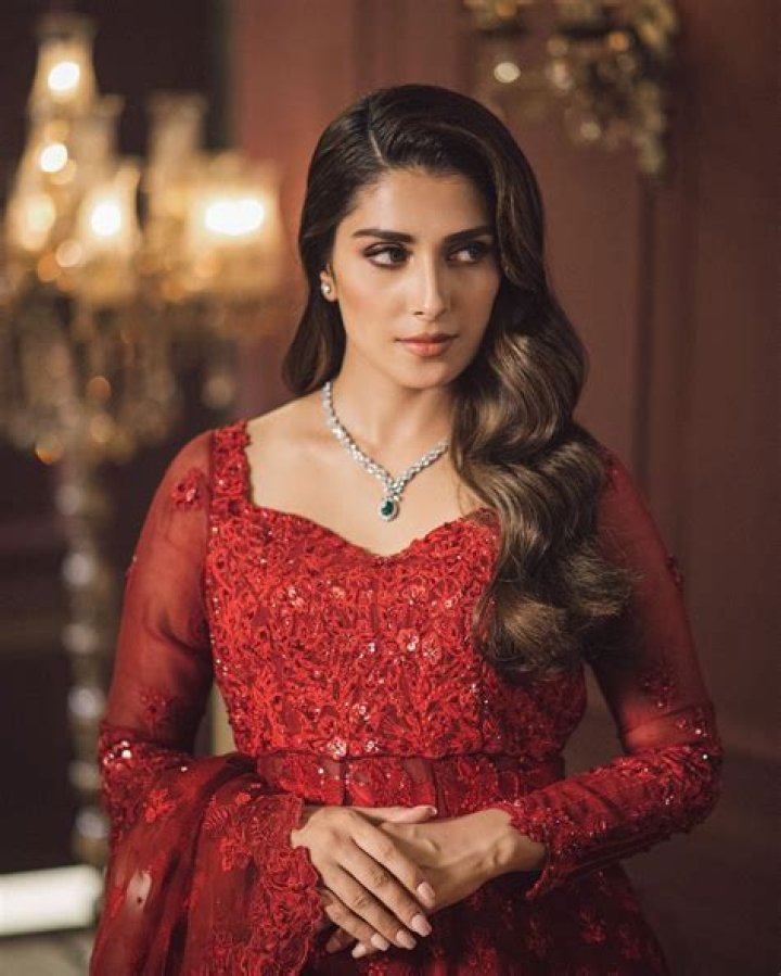 Pakistani Superstar: The Alluring Ayesha Khan