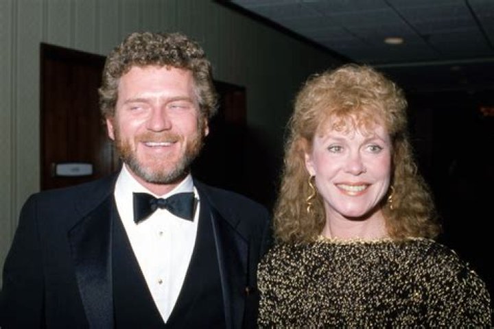 Was Mandisa Divorced Or Still Married At The Time Of Her Death?